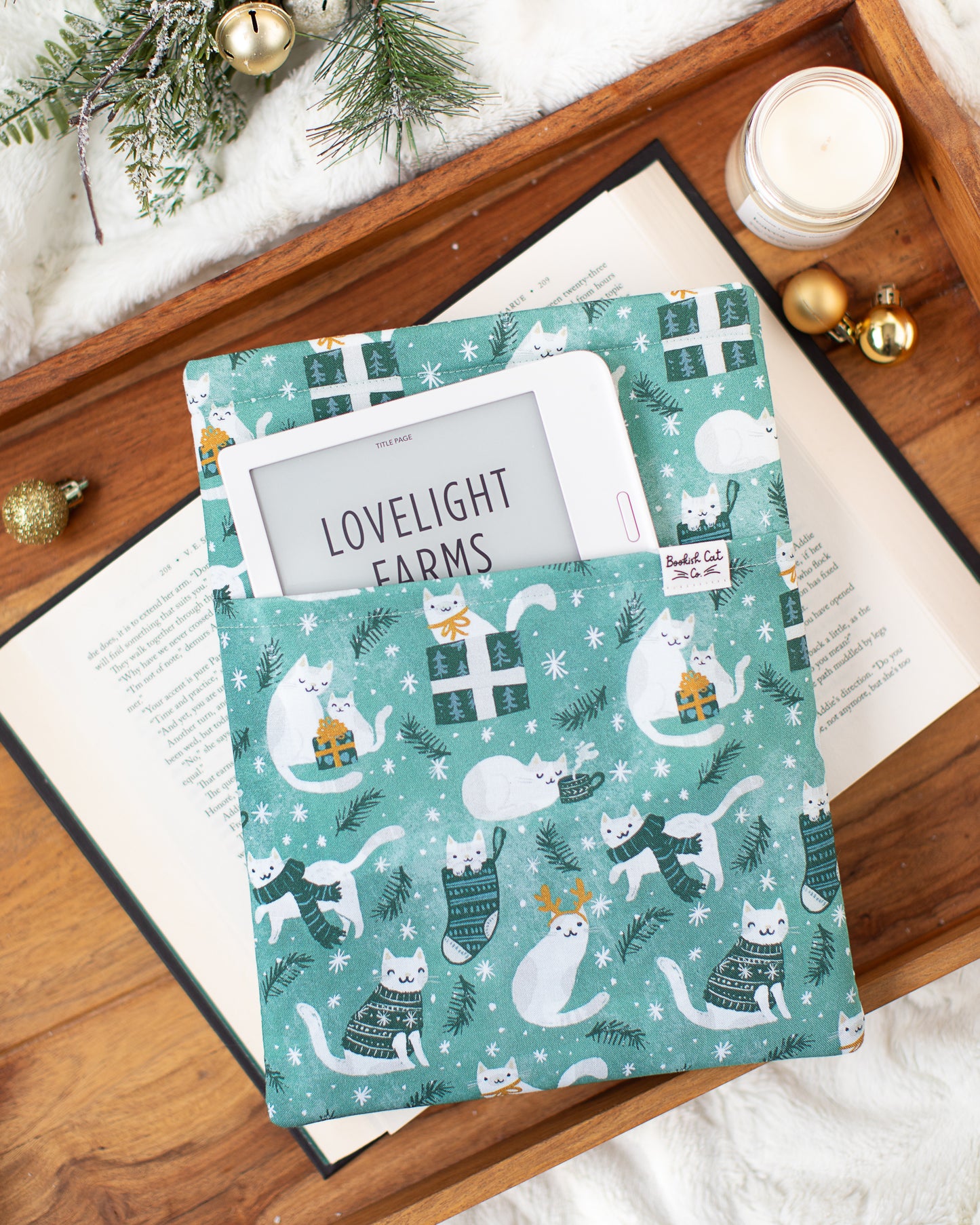 Cozy Holiday Cats Book Sleeve