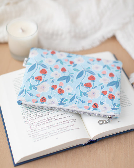 Strawberry Bloom E-Reader Zipper Sleeve