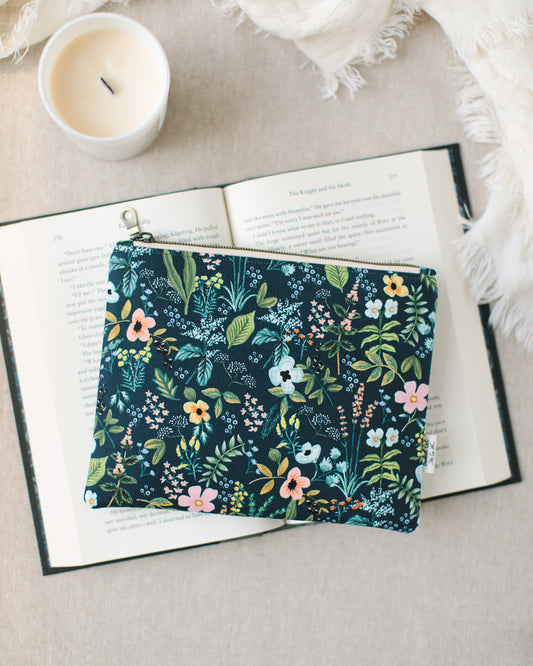 Midnight Garden E-Reader Zipper Sleeve