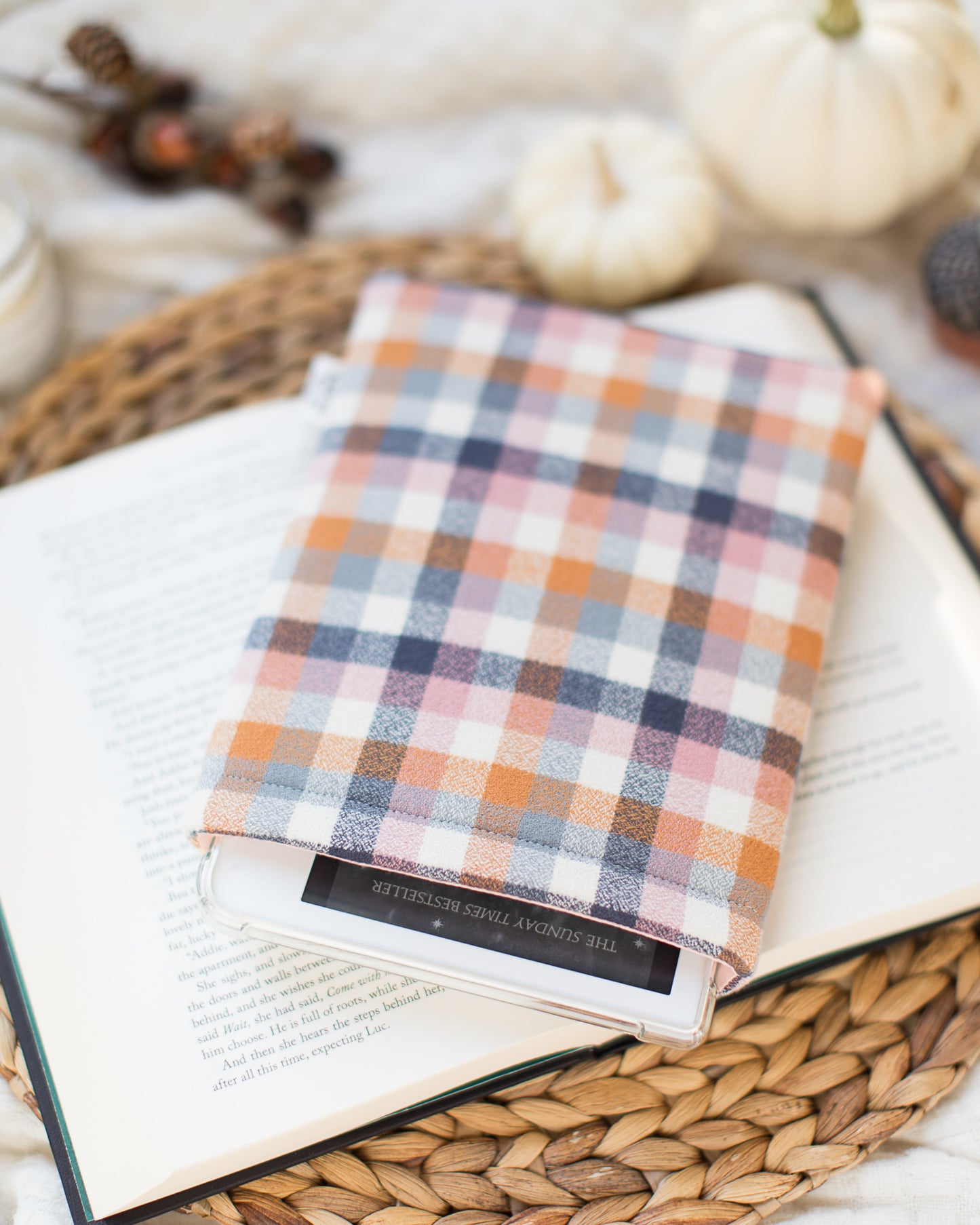 Nutmeg Flannel E-Reader Sleeve