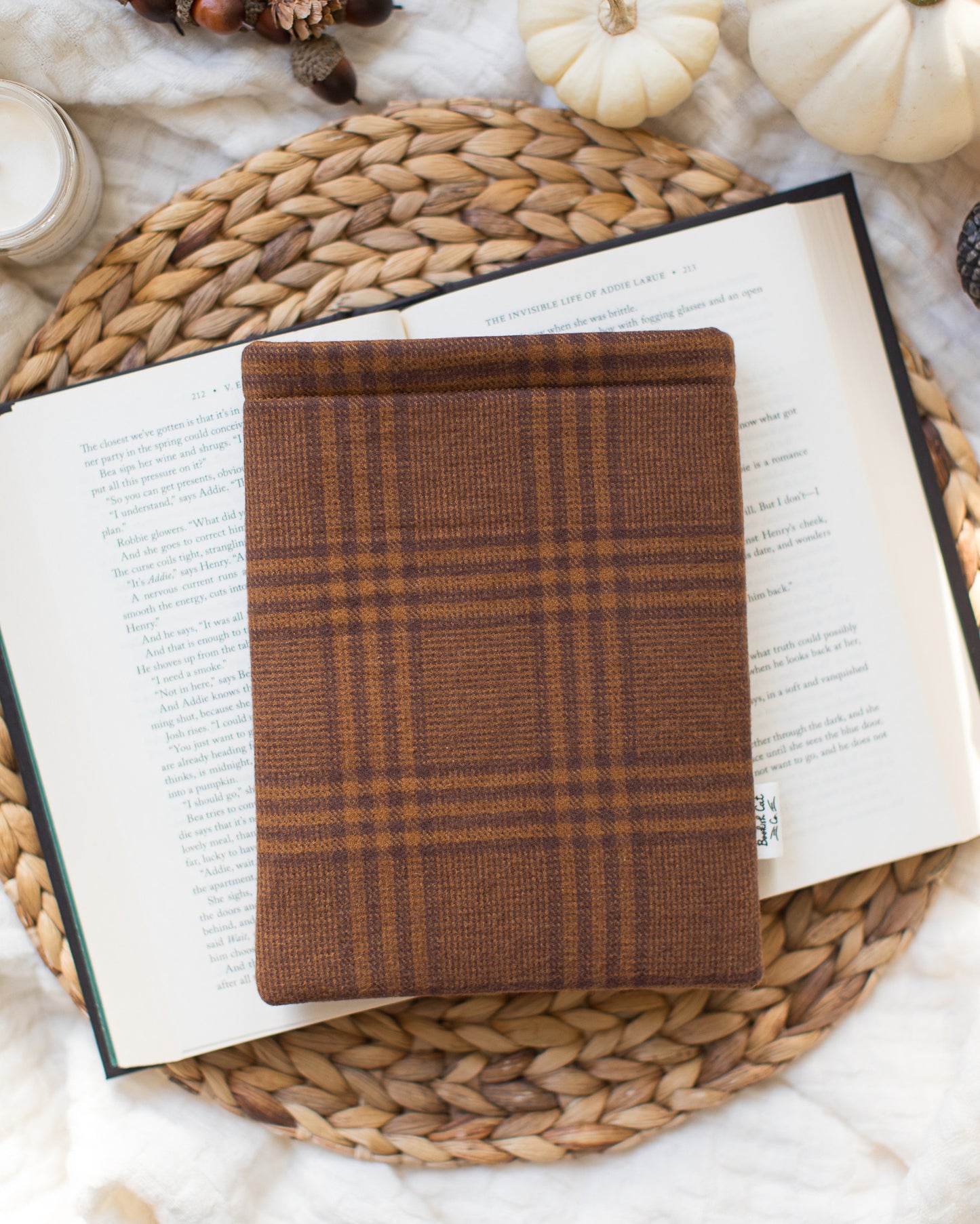 Cinnamon Flannel E-Reader Sleeve