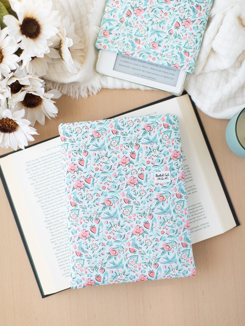 Birds and Berries Book Sleeve