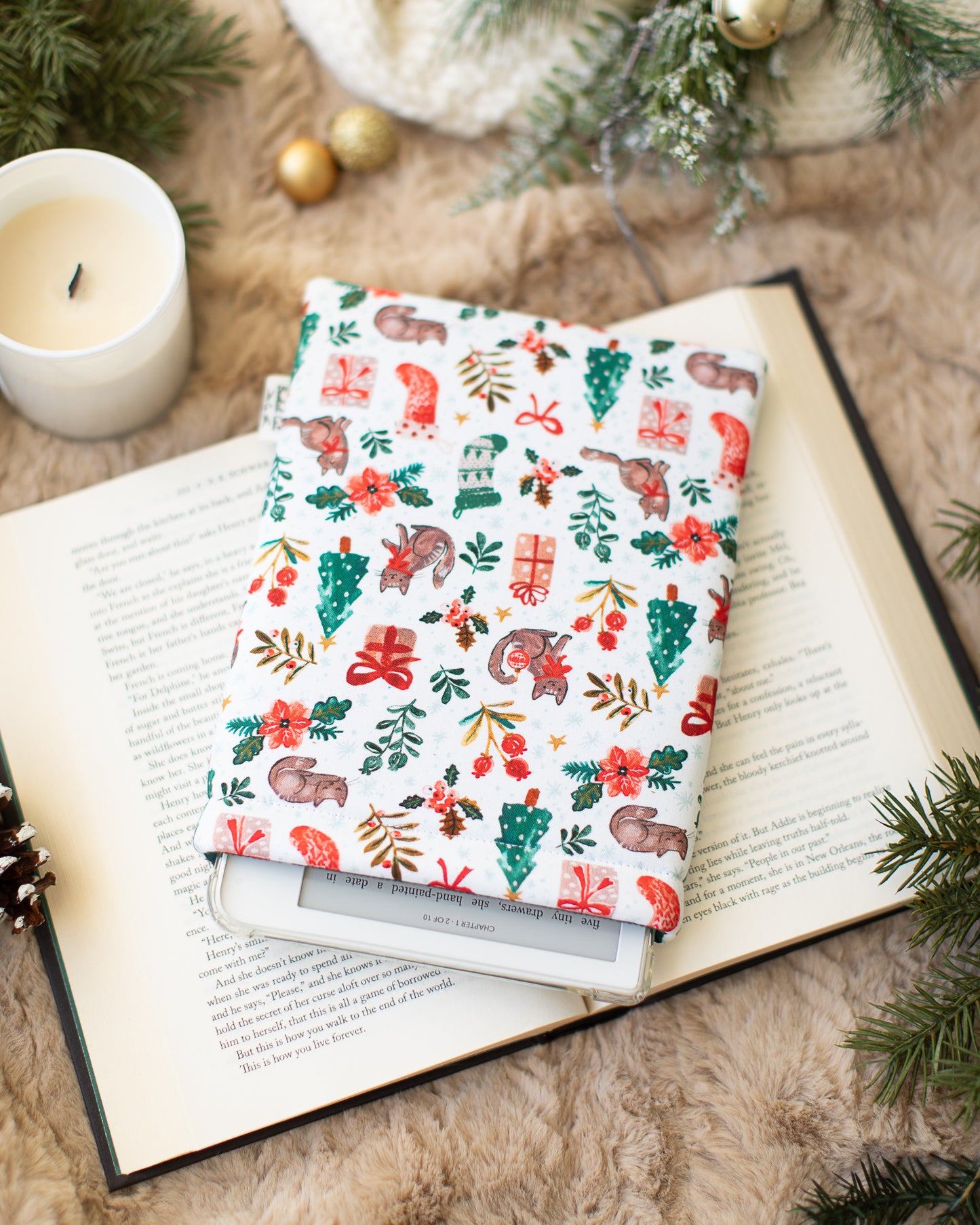 Holly Jolly Cats Book Sleeve