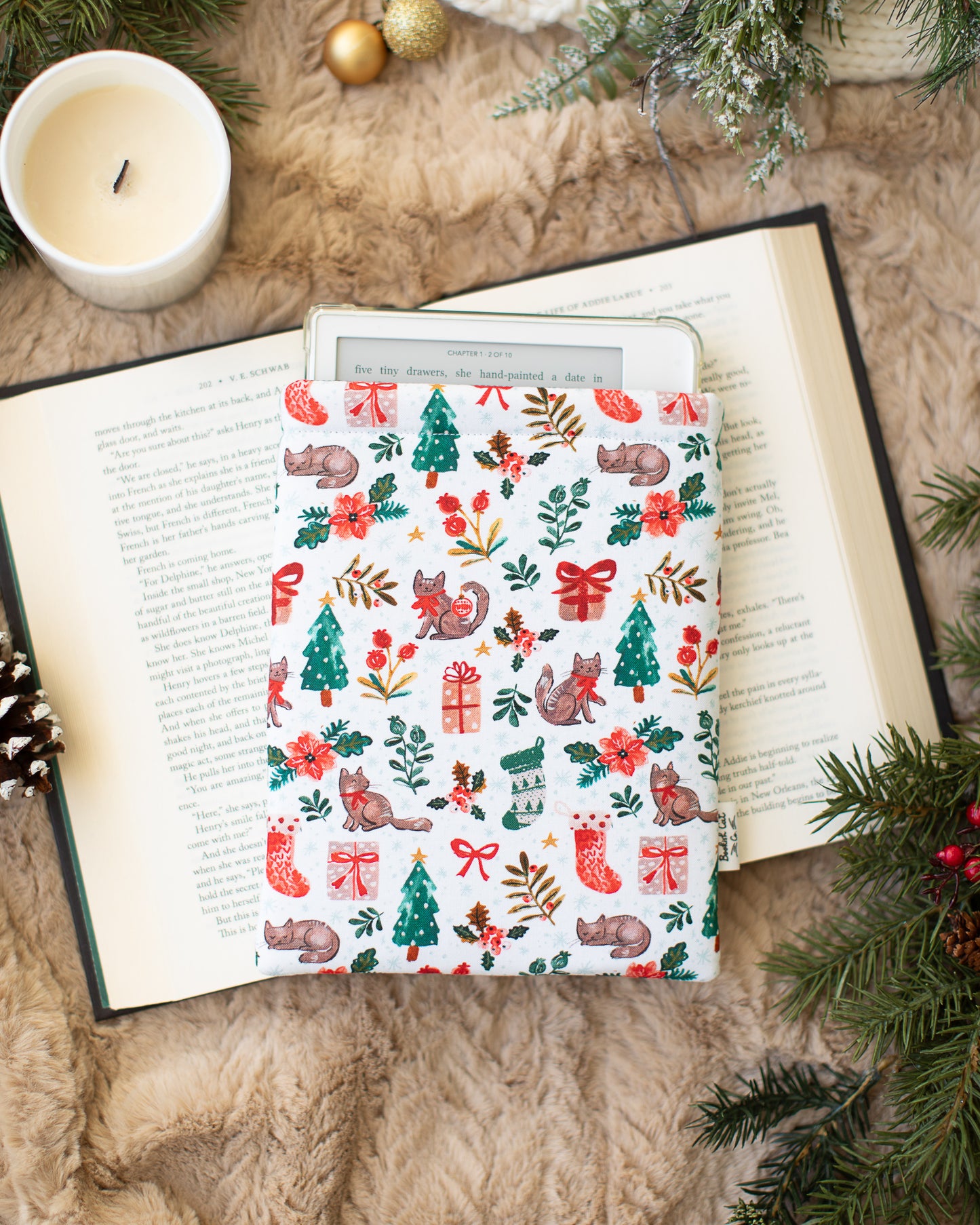 Holly Jolly Cats Book Sleeve