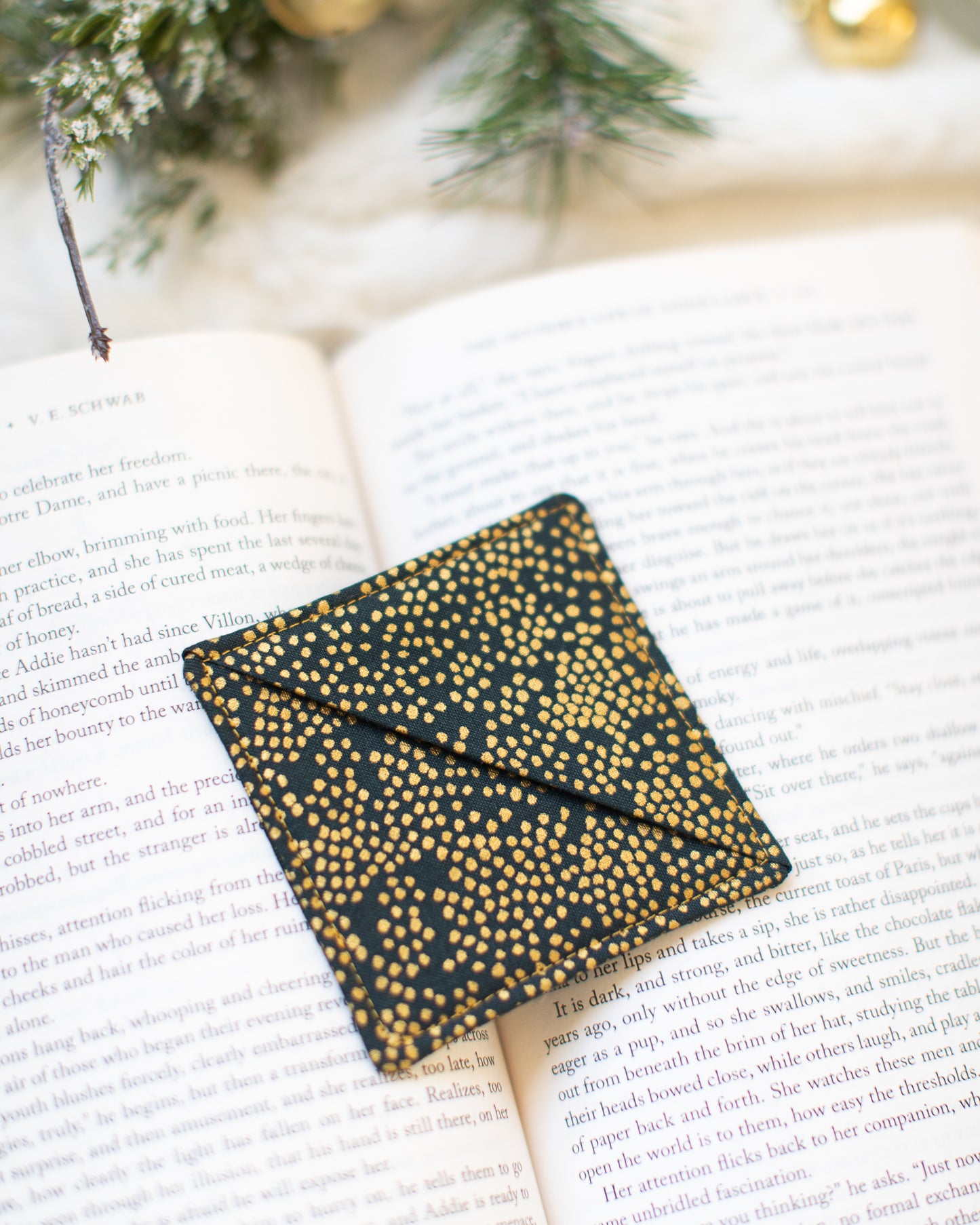 Metallic Gold Dots Corner Bookmark